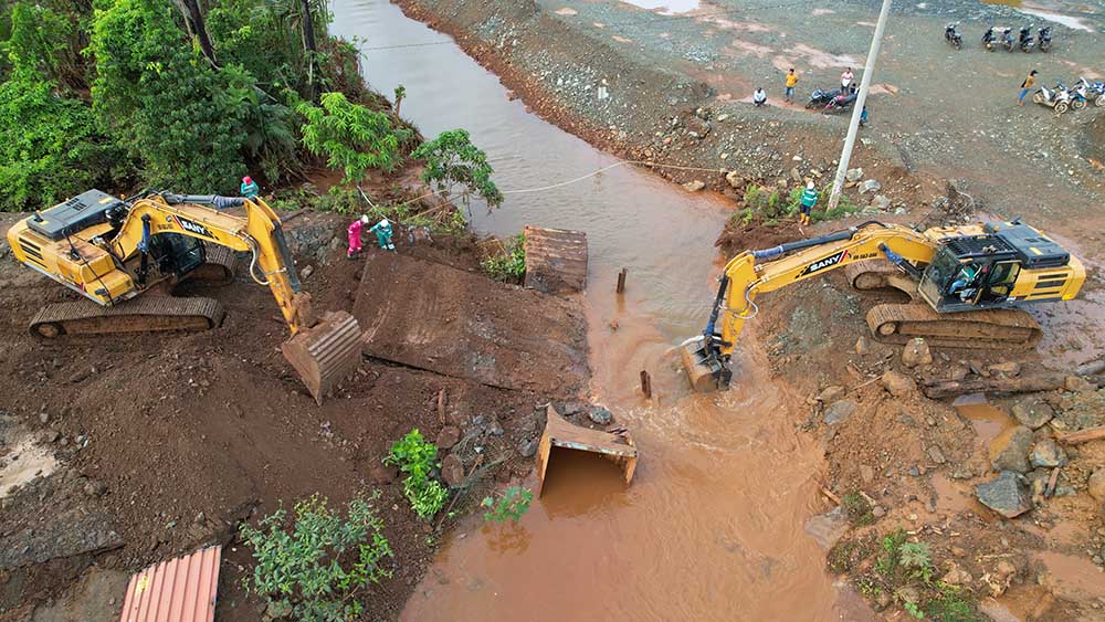 Perbaikan jembatan Perbaikan jembatan